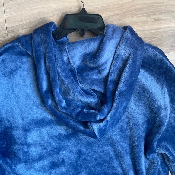 3/$45 LC Lauren Conrad Blue woobie hoodie soft comfy faux fur casual boho top M - Picture 10 of 17